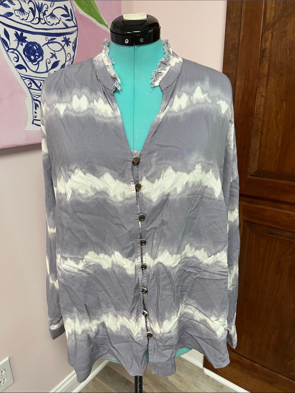 Cato Gray and White Tie-Dye Button Front Tunic